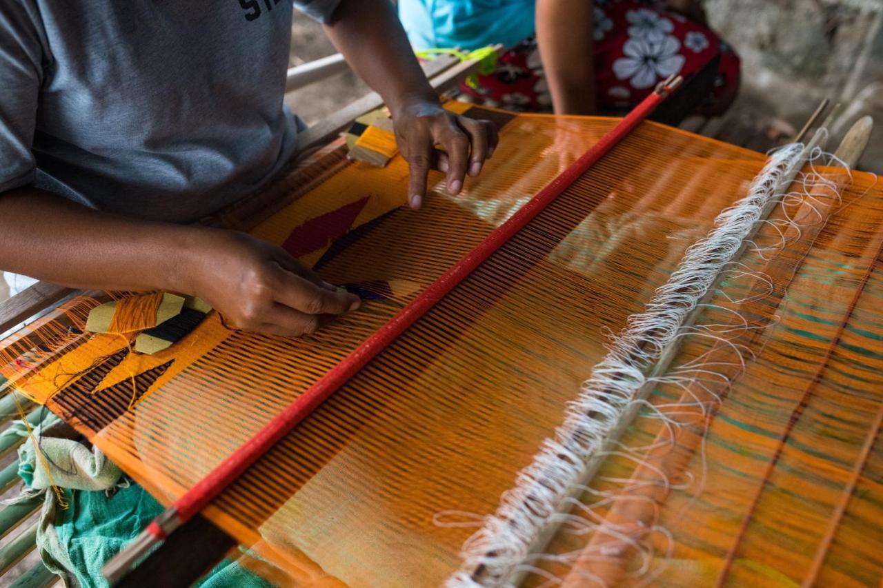 Sheraton Bali Kuta Resort Kültér fotó Weaving in Madagascar