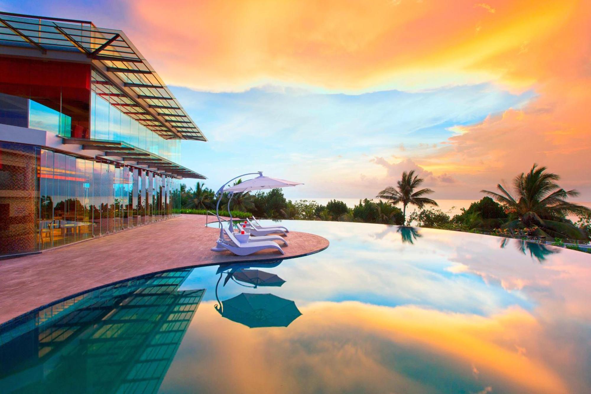 Sheraton Bali Kuta Resort Kültér fotó Infinity pool at the Alila Villas Uluwatu, Bali, Indonesia