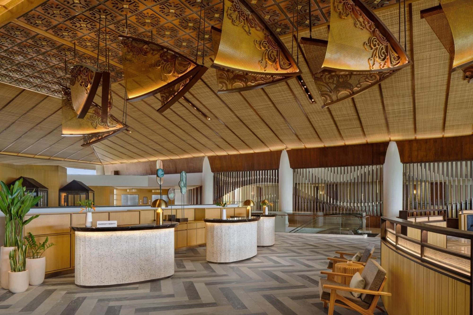 Sheraton Bali Kuta Resort Kültér fotó The lobby of the hotel