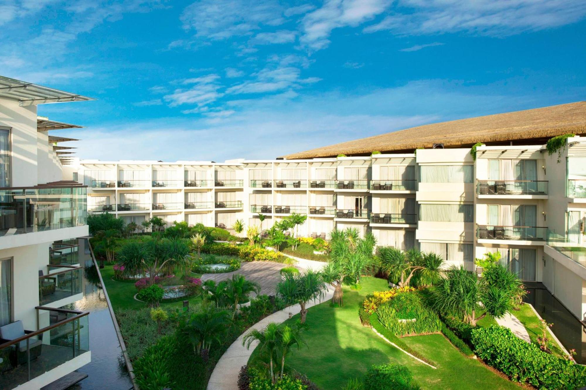 Sheraton Bali Kuta Resort Kültér fotó The Westin Resort and Spa, Nusa Dua