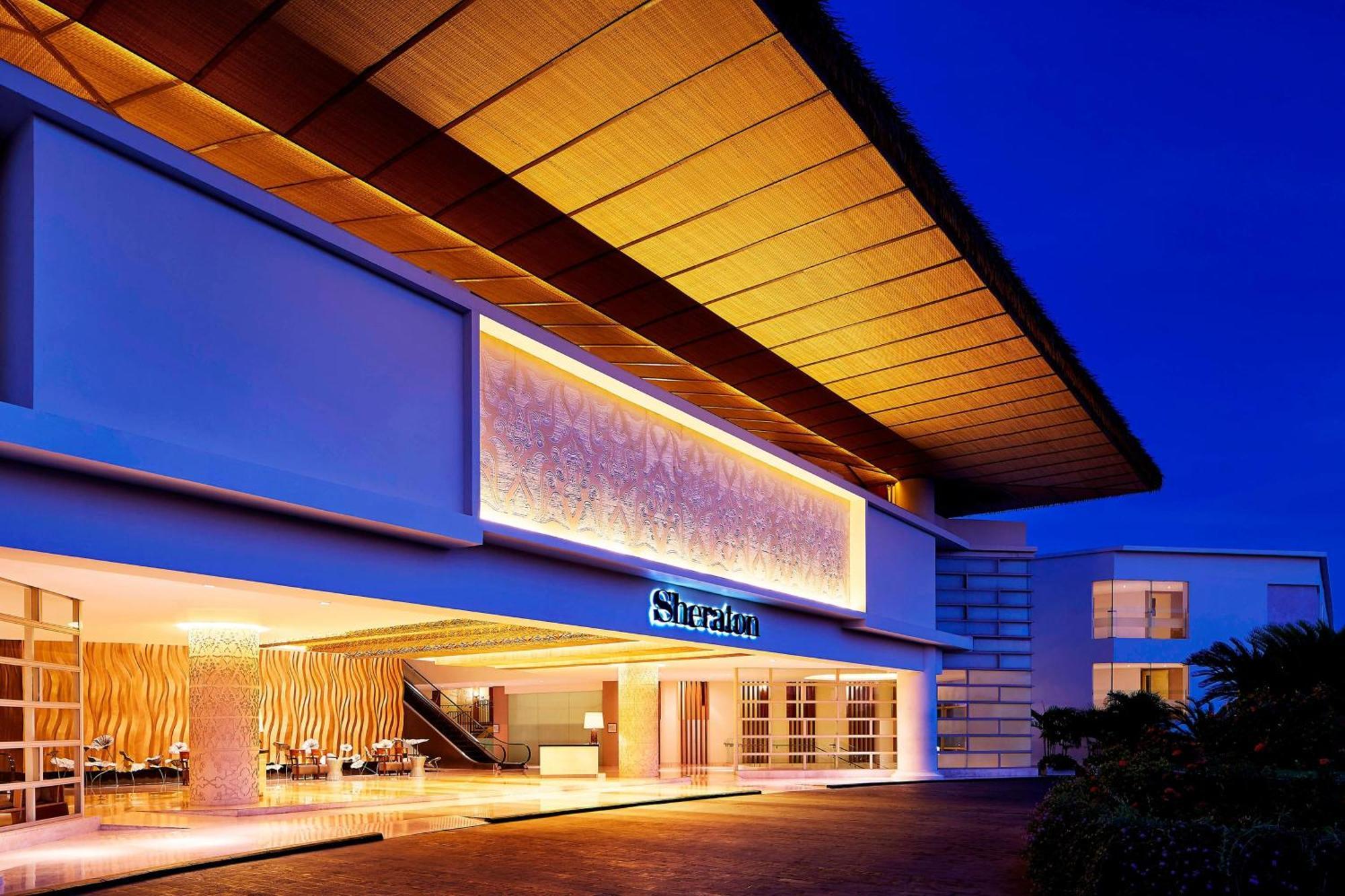Sheraton Bali Kuta Resort Kültér fotó Sheraton Nha Trang Hotel & Spa Resort